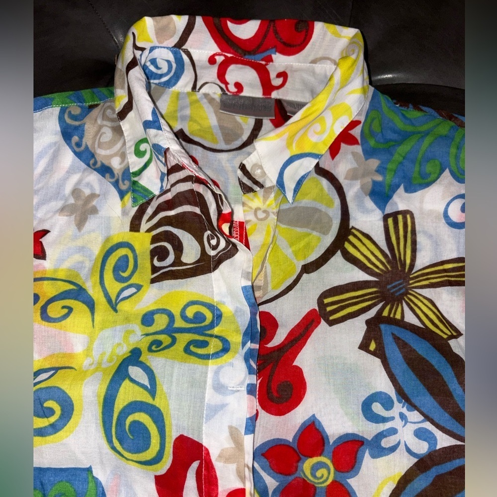 Chico’s Size 1(8/M) Lightweight 100% Cotton Floral Button-Up Blouse Colorful - Picture 7 of 9